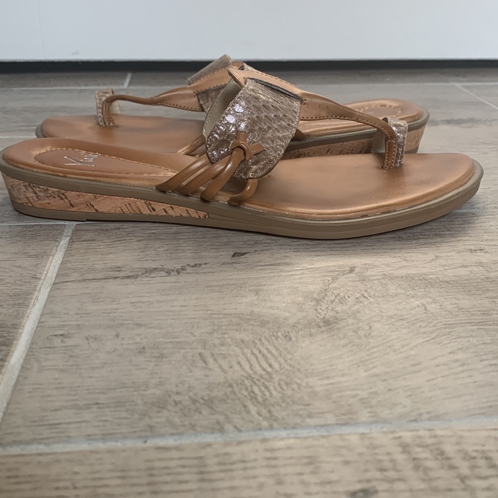 Sandals - Picture 2 of 3